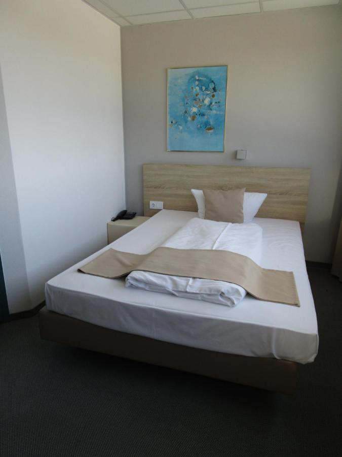 Businesshotel & Appartements Stuttgart-Vaihingen Экстерьер фото