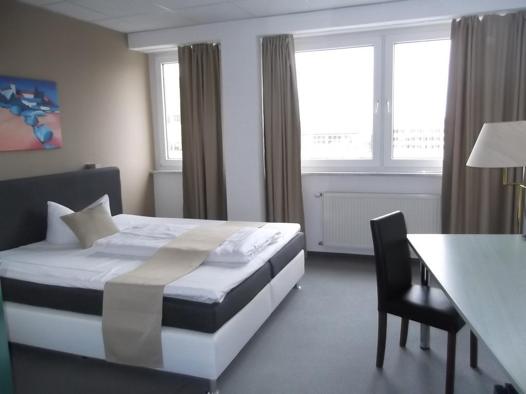 Businesshotel & Appartements Stuttgart-Vaihingen Экстерьер фото