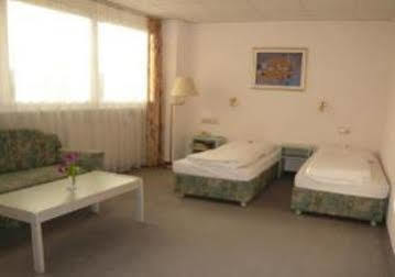 Businesshotel & Appartements Stuttgart-Vaihingen Экстерьер фото